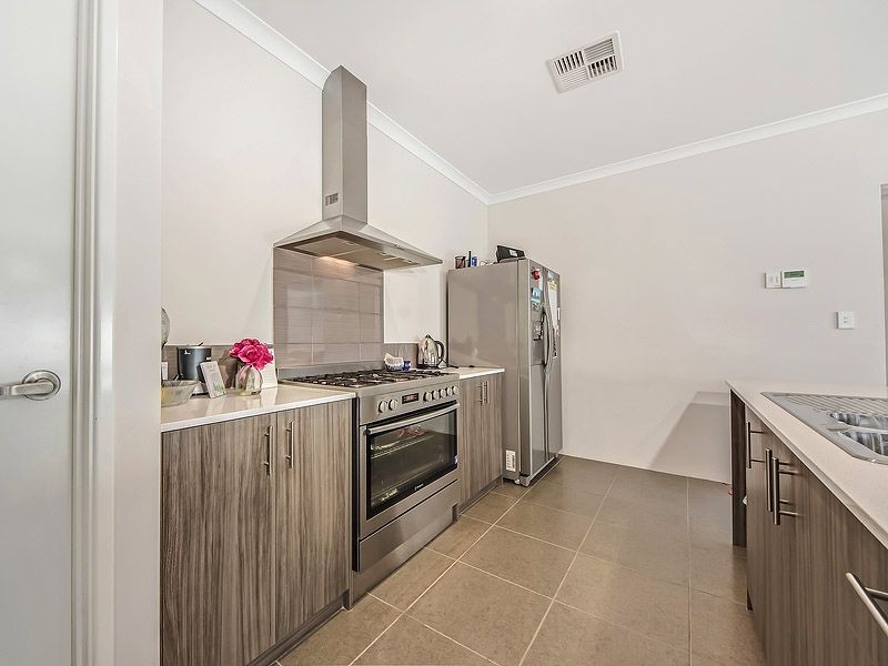 12 Current Street, Yanchep WA 6035