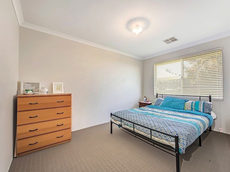 12 Current Street, Yanchep WA 6035