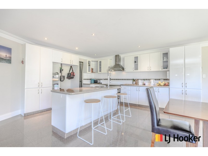 4 Le Buse Cove, Yanchep WA 6035