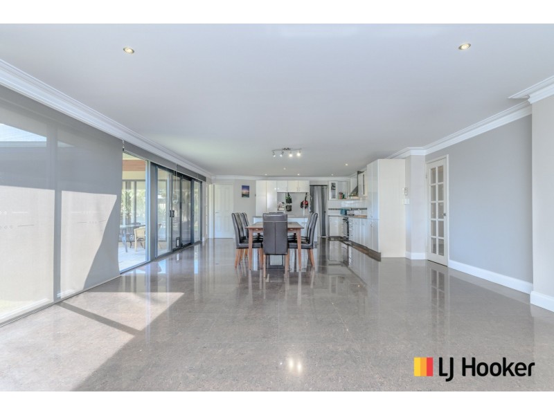 4 Le Buse Cove, Yanchep WA 6035