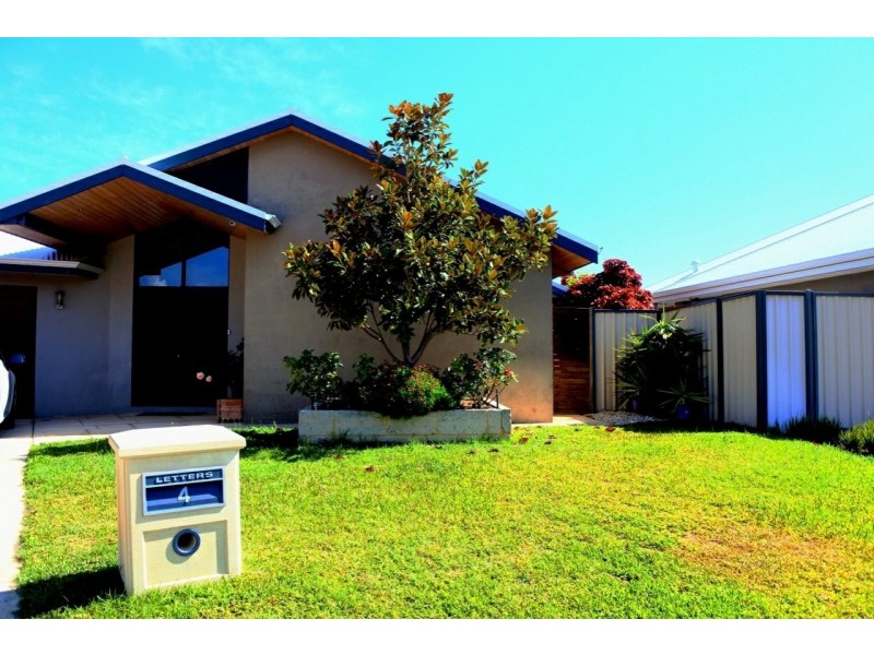 4 Le Buse Cove, Yanchep WA 6035