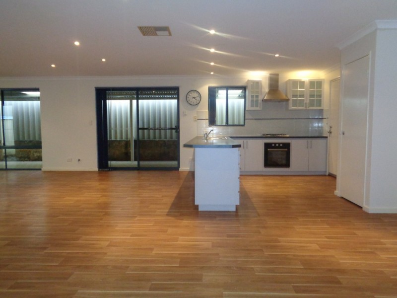 17 Pendleton Crescent, Butler WA 6036