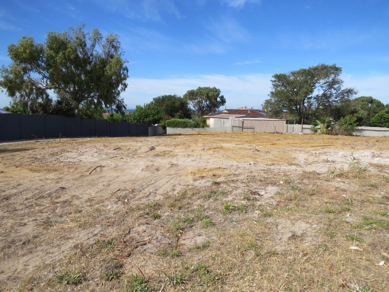 11 Evans Place, Two Rocks WA 6037