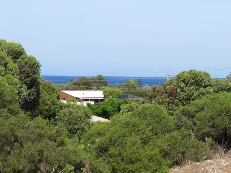 11 Evans Place, Two Rocks WA 6037