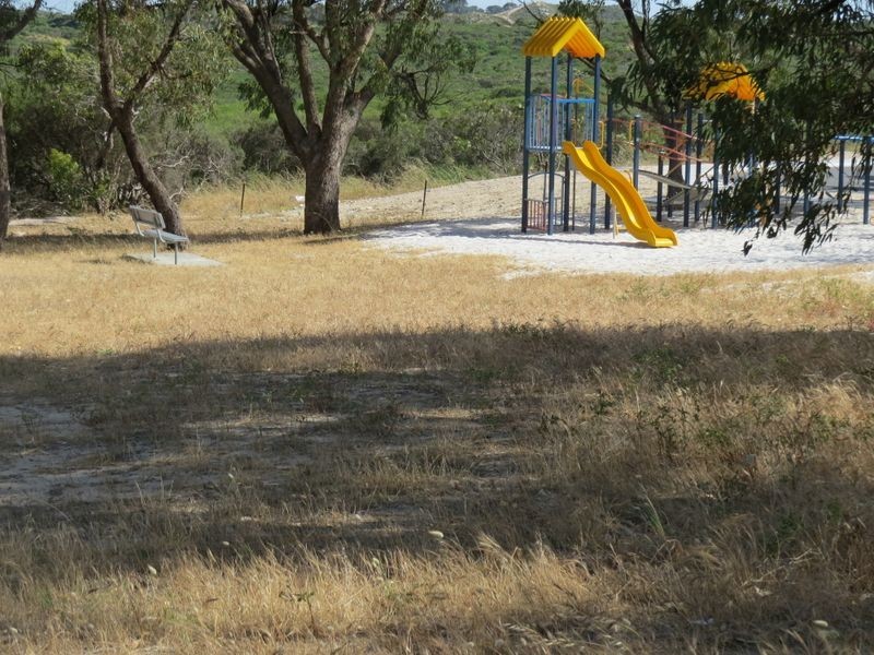 11 Evans Place, Two Rocks WA 6037