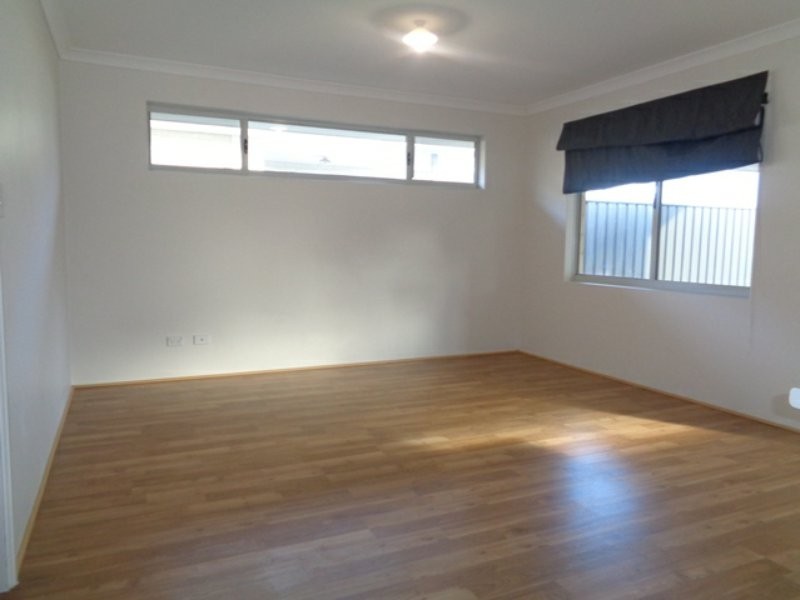 41 Avon Road, Yanchep WA 6035