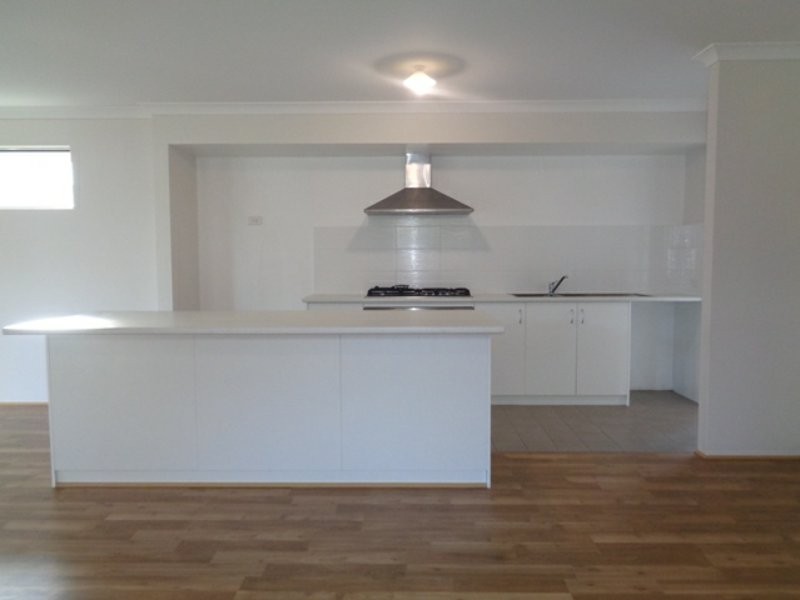 41 Avon Road, Yanchep WA 6035