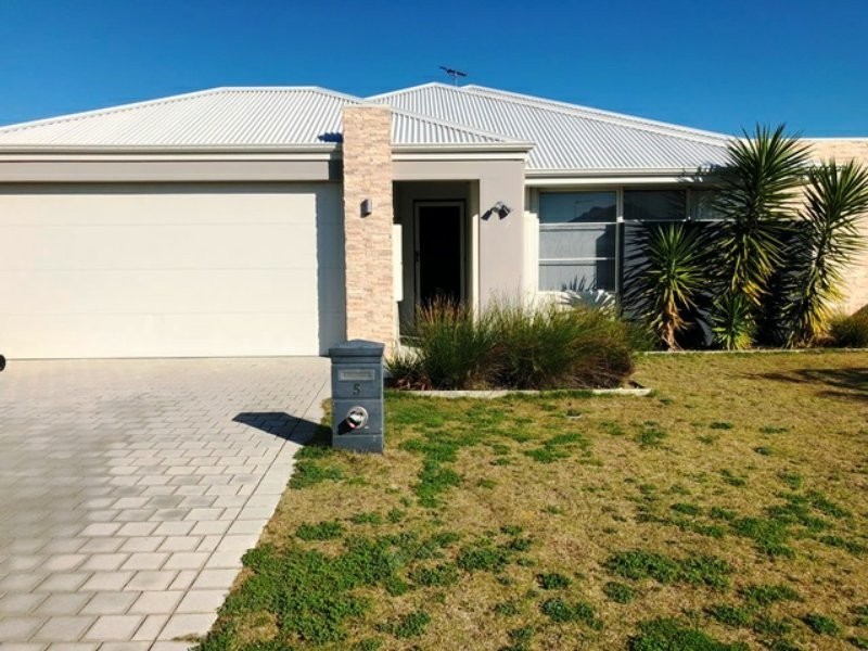 5 Garigal Street, Yanchep WA 6035