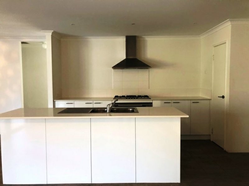 5 Garigal Street, Yanchep WA 6035