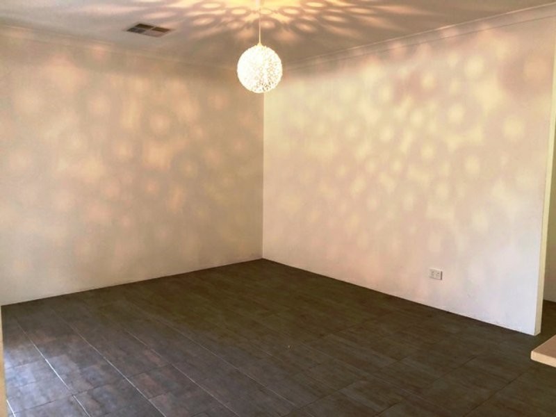 5 Garigal Street, Yanchep WA 6035