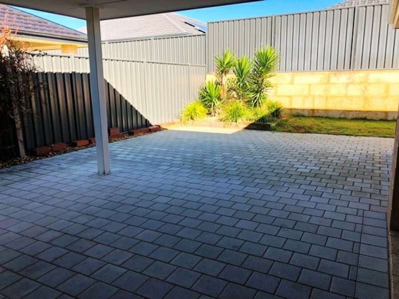 5 Garigal Street, Yanchep WA 6035