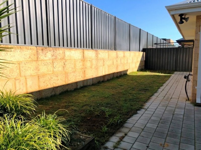 5 Garigal Street, Yanchep WA 6035