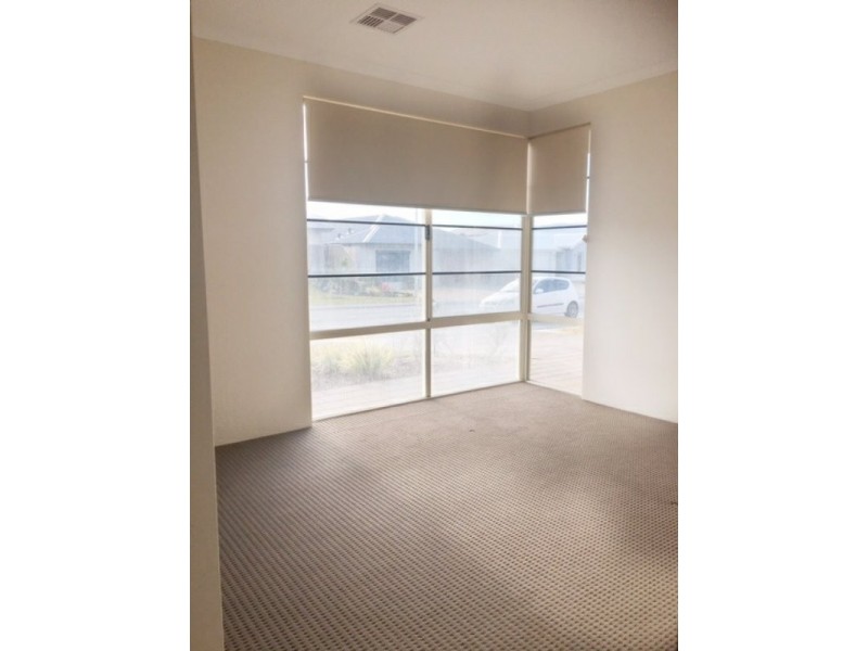 8 Gemfish Street, Two Rocks WA 6037