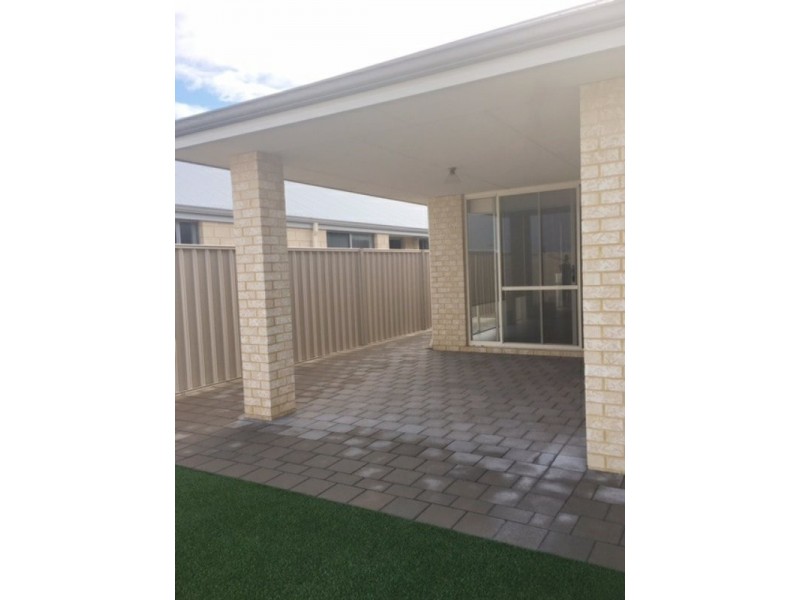 8 Gemfish Street, Two Rocks WA 6037