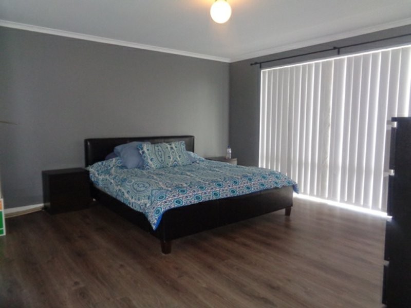 10 Lunar Street, Yanchep WA 6035