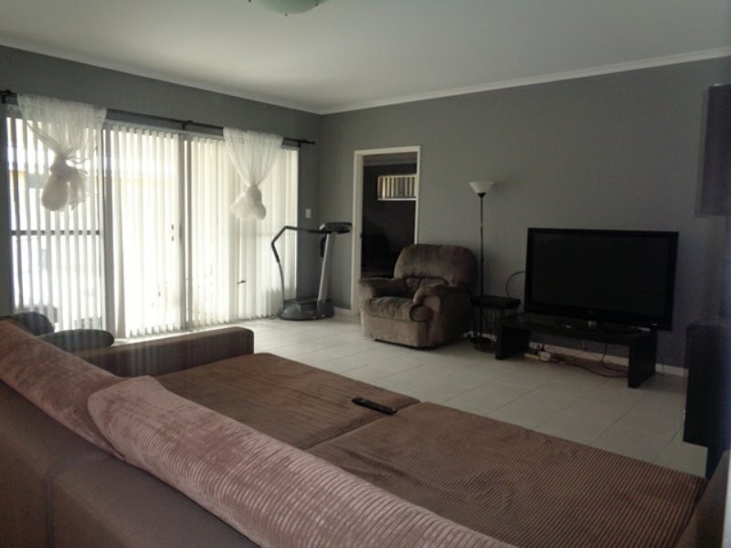 10 Lunar Street, Yanchep WA 6035