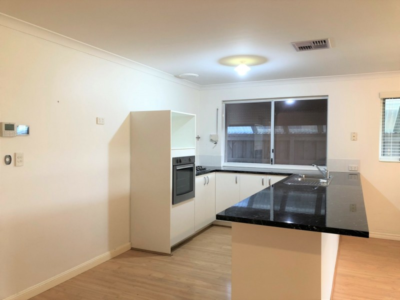 7 Oldsalt Brace, Yanchep WA 6035