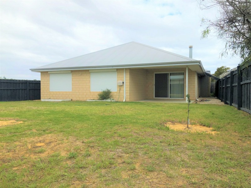 7 Oldsalt Brace, Yanchep WA 6035