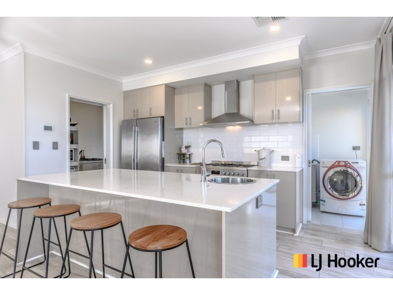 24 Cuttlefish Street, Yanchep WA 6035