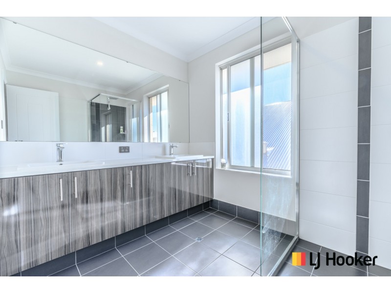 24 Cuttlefish Street, Yanchep WA 6035