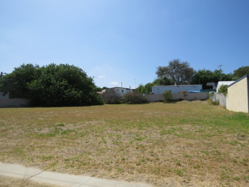 16 Wilkie Avenue, Yanchep WA 6035