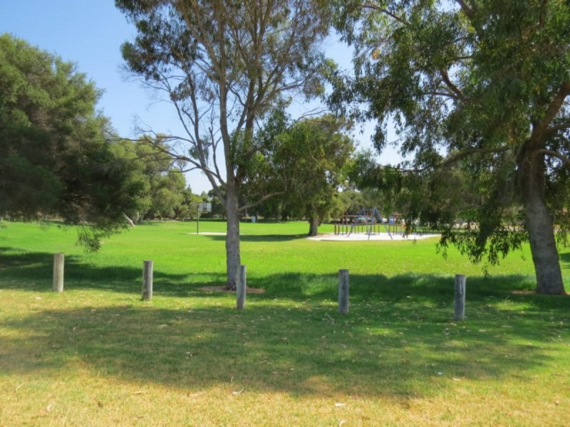 16 Wilkie Avenue, Yanchep WA 6035