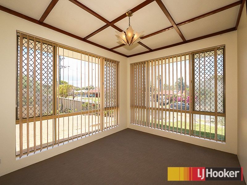 33 Blaxland Avenue, Two Rocks WA 6037