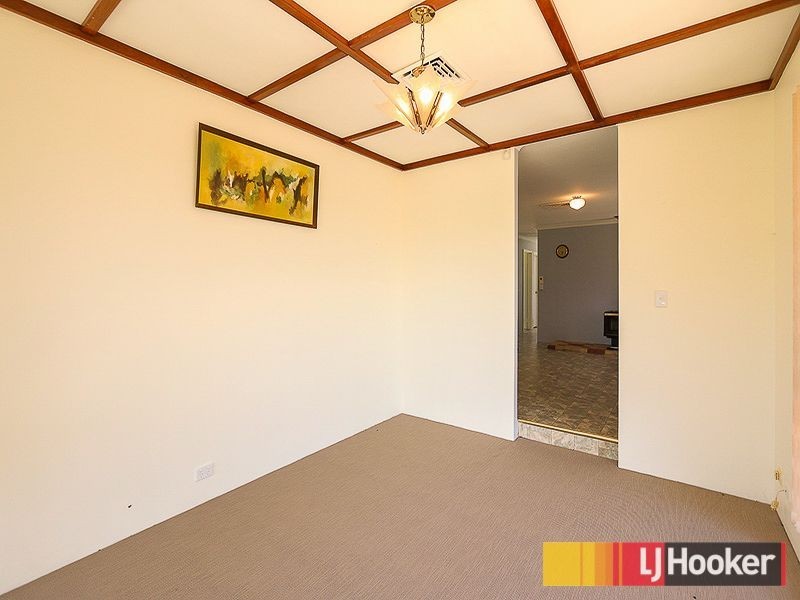 33 Blaxland Avenue, Two Rocks WA 6037