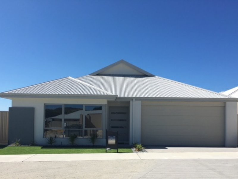 4 Boardwalk Street, Yanchep WA 6035