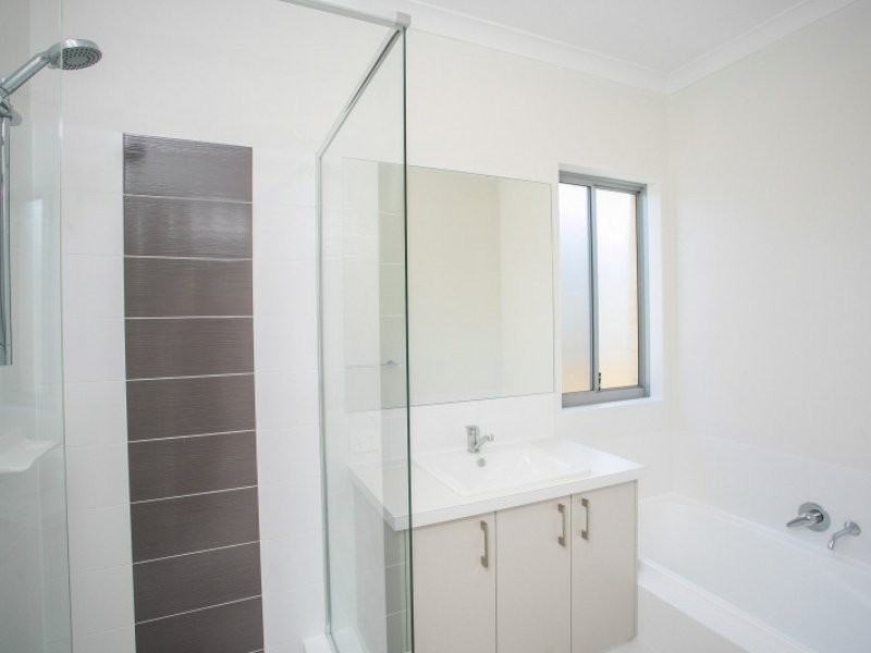 4 Boardwalk Street, Yanchep WA 6035