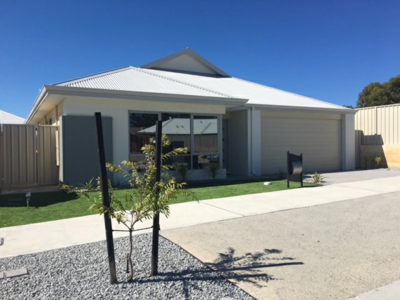 4 Boardwalk Street, Yanchep WA 6035