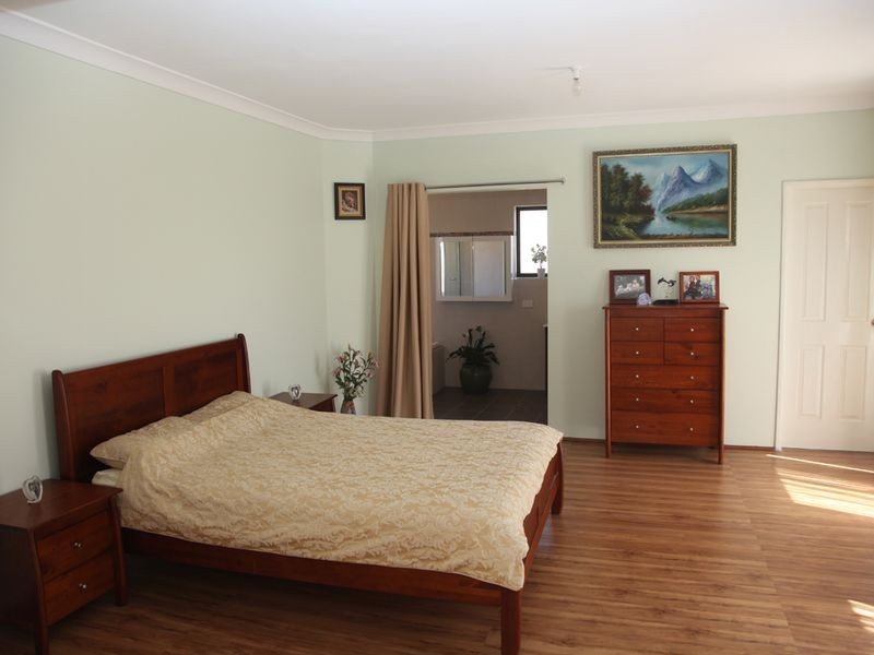 81 Paperbark Avenue, Wilbinga WA 6041