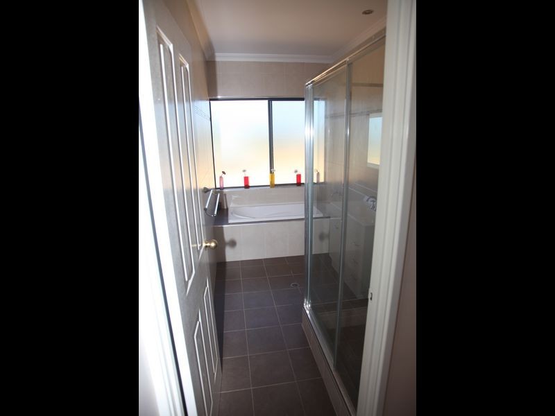 81 Paperbark Avenue, Wilbinga WA 6041