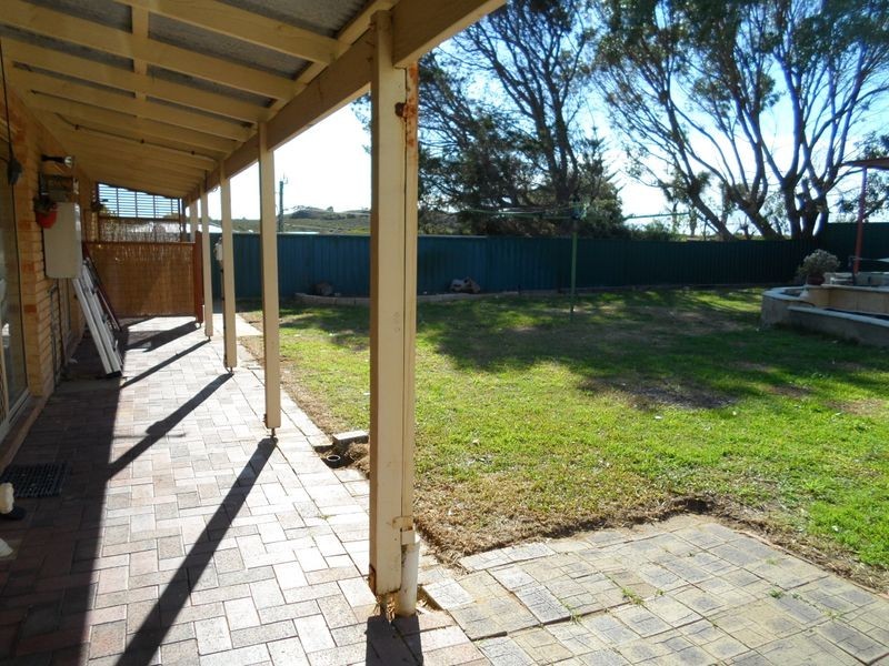 4 Valkyrie Place, Two Rocks WA 6037