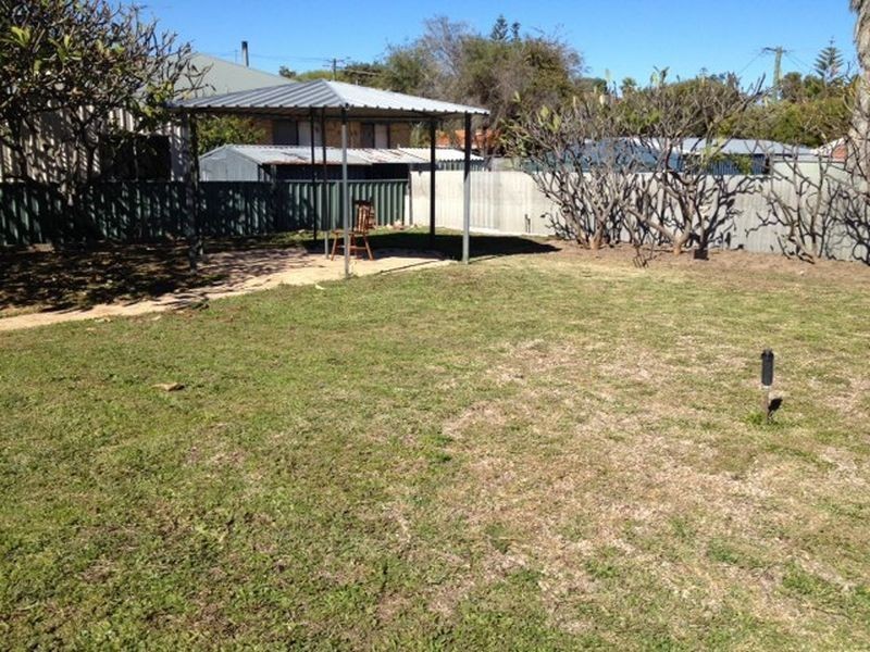 4 Candler Way, Two Rocks WA 6037