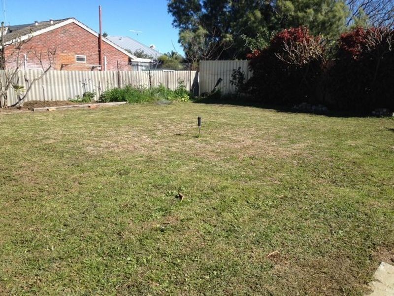 4 Candler Way, Two Rocks WA 6037