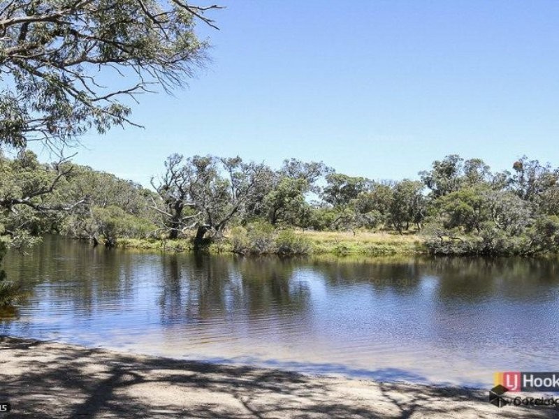 111 King Drive, Woodridge WA 6041