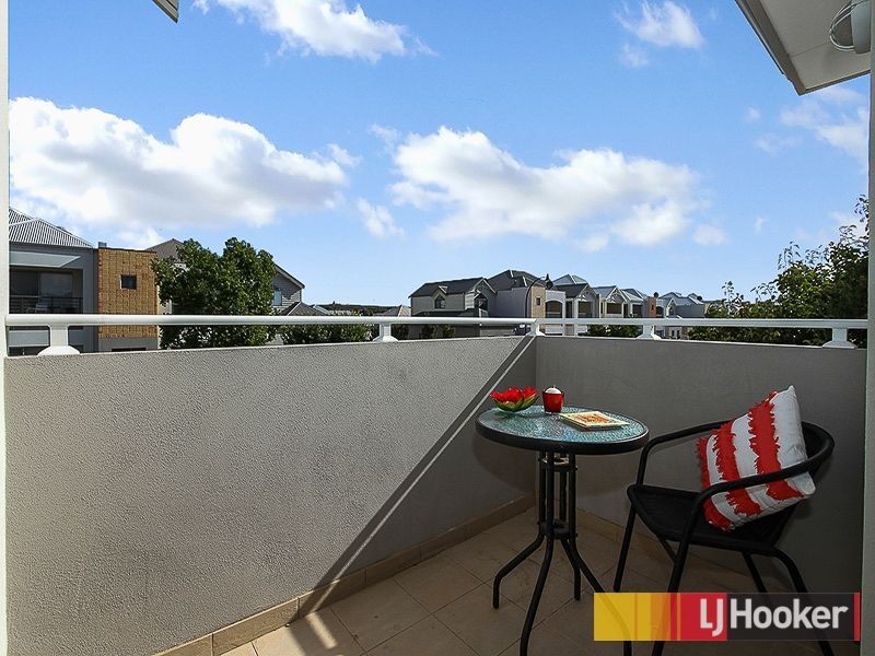 32 Gaudi Way, Clarkson WA 6030