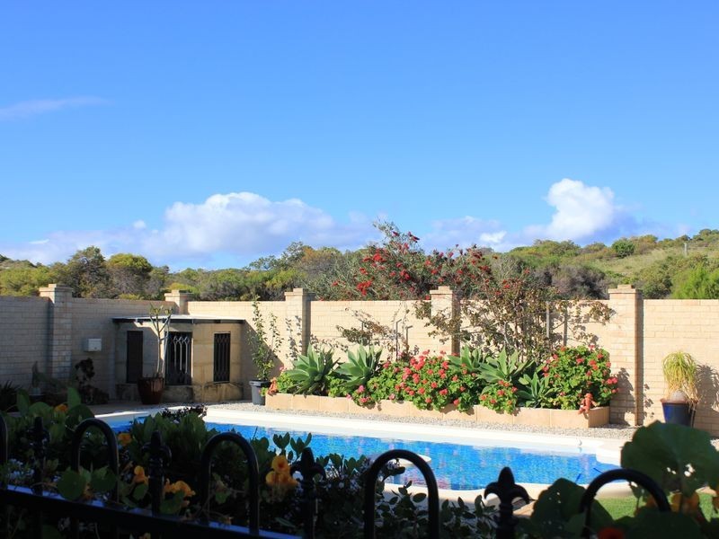 123 Sovereign Drive, Two Rocks WA 6037