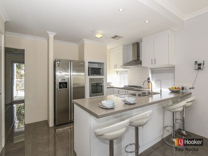 9 Seagrass Street, Yanchep WA 6035