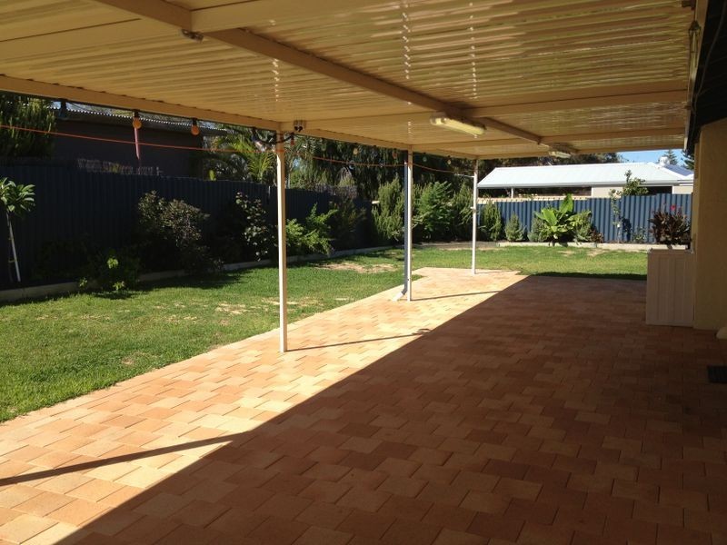 14 Blaxland Avenue, Two Rocks WA 6037