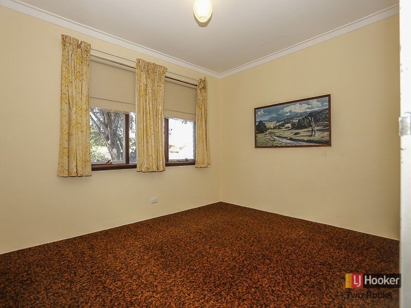 105 Whitfield Drive, Two Rocks WA 6037