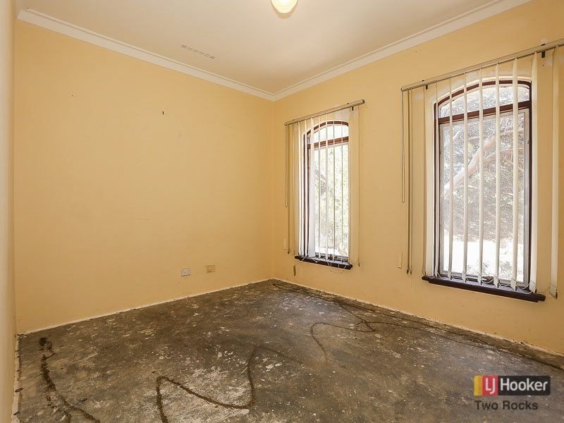105 Whitfield Drive, Two Rocks WA 6037