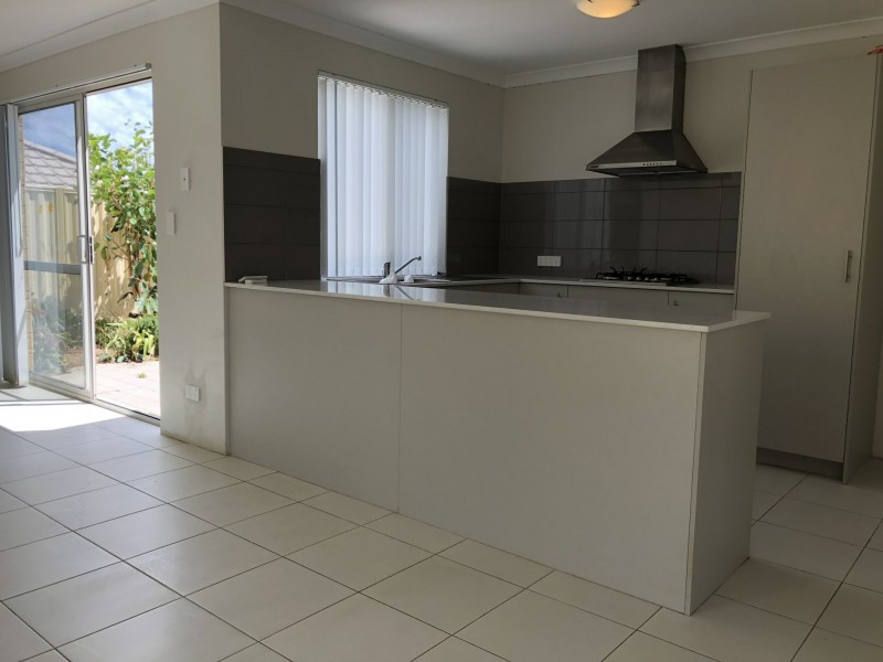 2/54 Mullins Way, Yanchep WA 6035