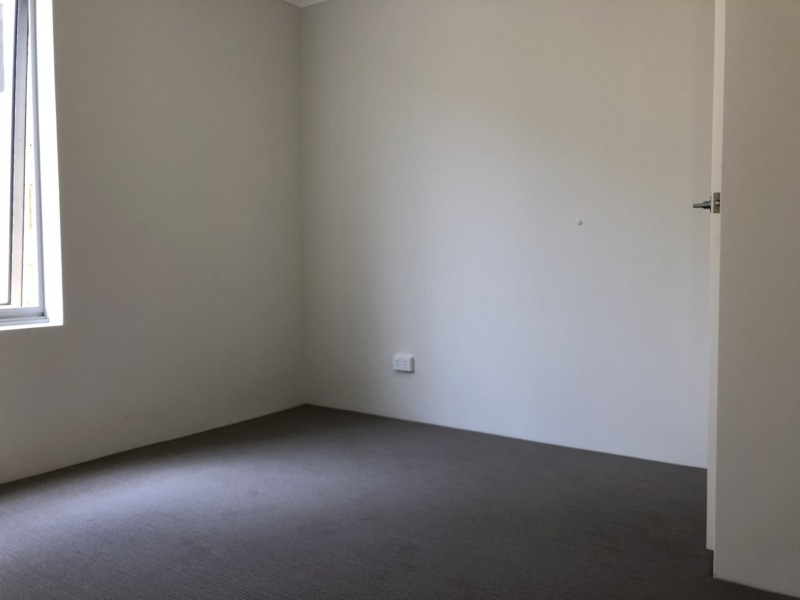 2/54 Mullins Way, Yanchep WA 6035