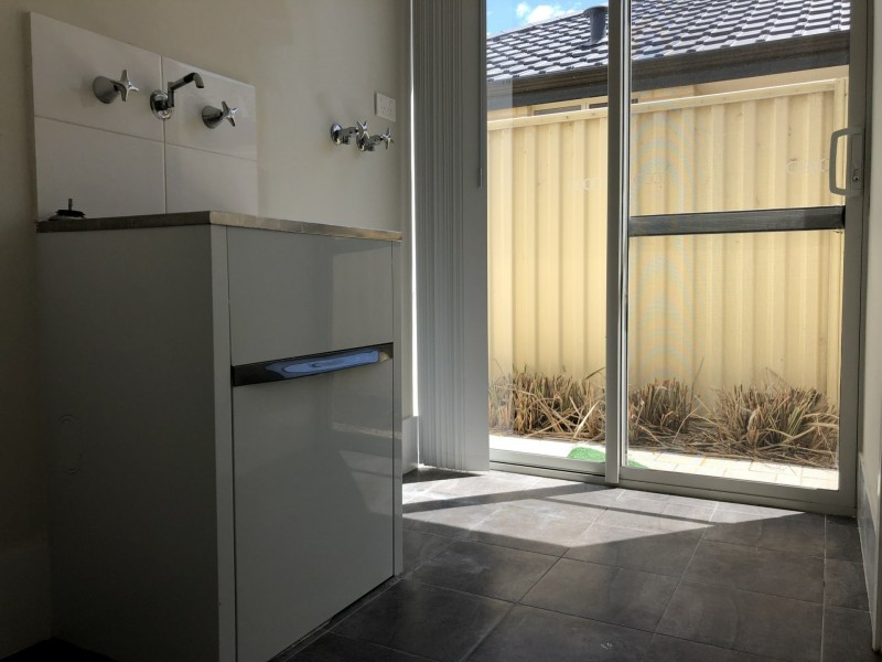 2/54 Mullins Way, Yanchep WA 6035