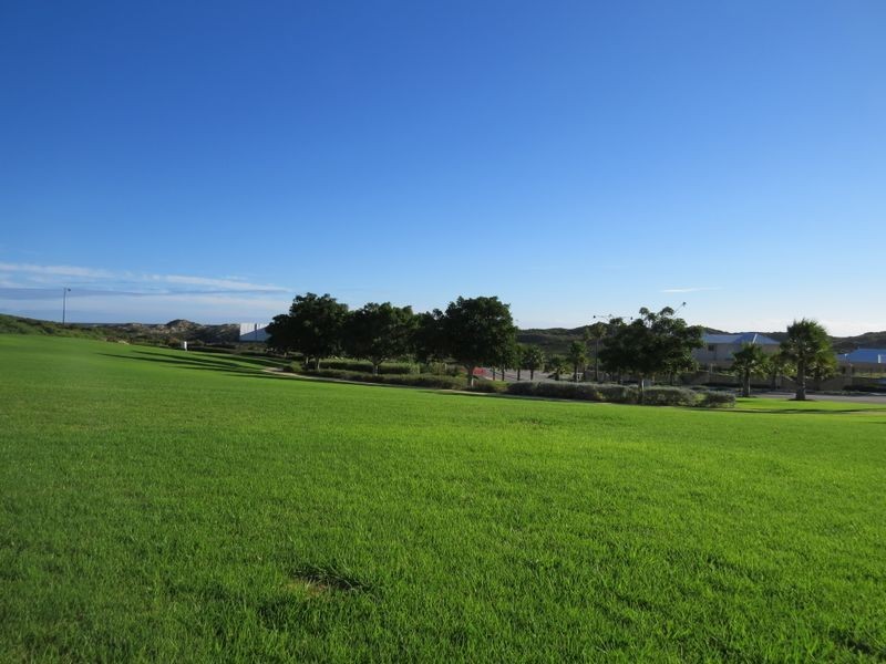 5 Abrolhos Close, Two Rocks WA 6037