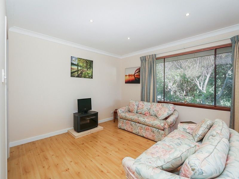 2 Charnwood Place, Two Rocks WA 6037