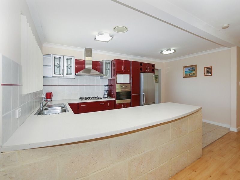 2 Charnwood Place, Two Rocks WA 6037