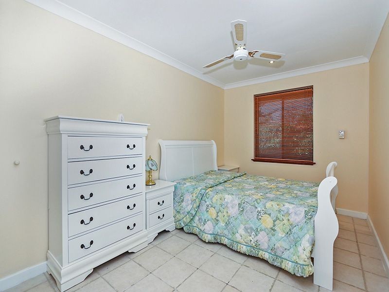 2 Charnwood Place, Two Rocks WA 6037